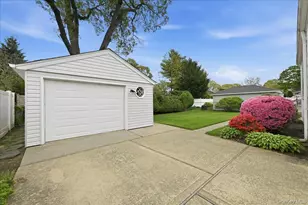 3903 Lincoln St, Seaford, NY 11783 - Photo 28