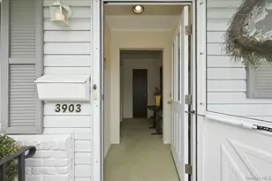 3903 Lincoln St, Seaford, NY 11783 - Photo 4