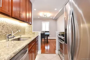 320 E Shore Rd, Great Neck, NY 11023 - Photo 18