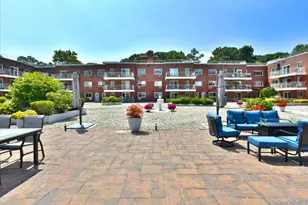 320 E Shore Rd, Great Neck, NY 11023 - Photo 14