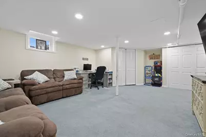 79 Raff Avenue, Floral Park, NY 11001 - Photo 30