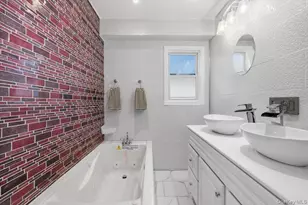 93-22 207th St, Queens Village, NY 11428 - Photo 18