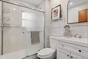 93-22 207th St, Queens Village, NY 11428 - Photo 22