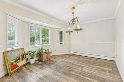 237 Cedar Road, East Northport, NY 11731 - Photo 10