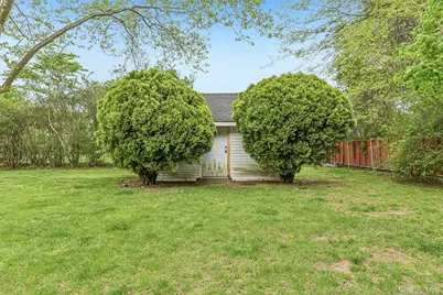 237 Cedar Road, East Northport, NY 11731 - Photo 40