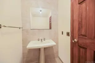 4 Carol Ln, Mamaroneck, NY 10543 - Photo 16