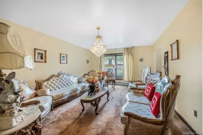 4 Carol Lane, Mamaroneck, NY 10543 - Photo 12