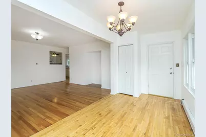 3 Smull Place #First Floor, Port Washington, NY 11050 - Photo 4