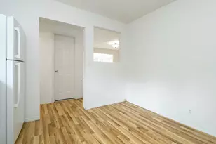 3 Smull Pl, Port Washington, NY 11050 - Photo 10