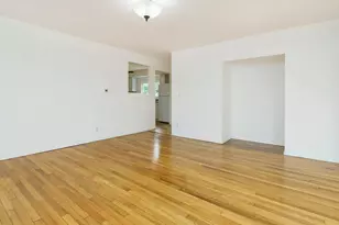 3 Smull Pl, Port Washington, NY 11050 - Photo 8
