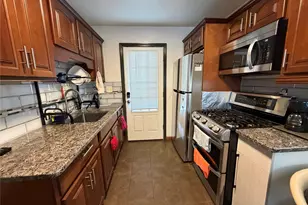 4 Gariss St, Port Jervis, NY 12771 - Photo 8