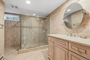 8 Lewis Ln, Port Washington, NY 11050 - Photo 36