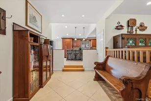 8 Lewis Ln, Port Washington, NY 11050 - Photo 2