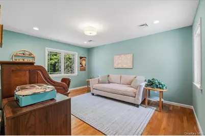 8 Lewis Lane, Port Washington, NY 11050 - Photo 28