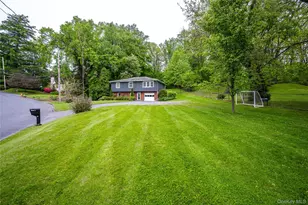 2 Piping Rock Dr, Ossining, NY 10562 - Photo 2