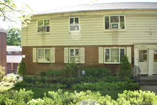 228-14 Stronghurst Ave, Queens Village, NY 11427 - Photo 28