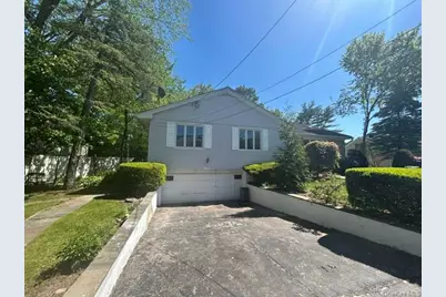 727 Wilmot Road, Scarsdale, NY 10583 - Photo 2