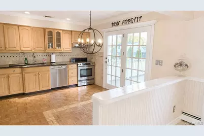 72 Avenue B, Holbrook, NY 11741 - Photo 2