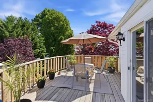243 N Delaware Ave, Massapequa, NY 11758 - Photo 30