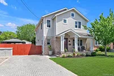 11 Koch Place, Carle Place, NY 11514 - Photo 2