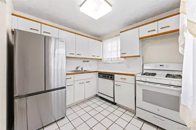 223-52 65th Avenue #52B, Oakland Gardens, NY 11364 - Photo 6