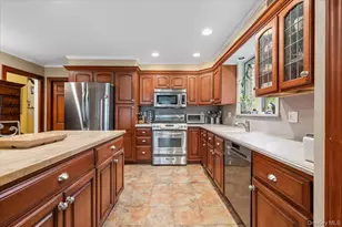 2069 Windsor Rd, Baldwin, NY 11510 - Photo 8