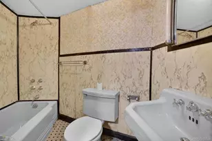 1124 E 213th St, Bronx, NY 10469 - Photo 22
