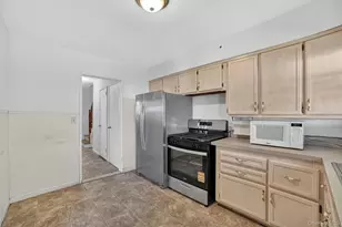 1124 E 213th St, Bronx, NY 10469 - Photo 6