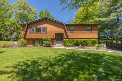 4 Apple Court, Nanuet, NY 10954 - Photo 1