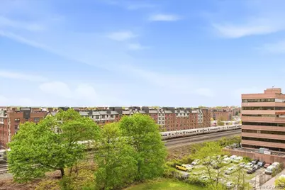70-25 Yellowstone Boulevard #9J, Forest Hills, NY 11375 - Photo 32