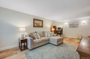144 Golf Ln, Medford, NY 11763 - Photo 4