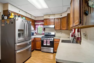 150 Shaw Avenue, Valley Stream, NY 11580 - Photo 12