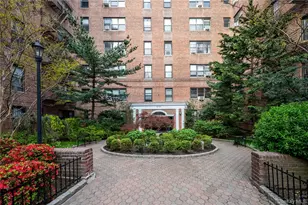 67-35 Yellowstone Blvd, Forest Hills, NY 11375 - Photo 12