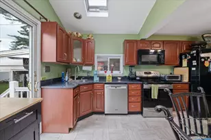 3704 Martin St, Levittown, NY 11756 - Photo 6