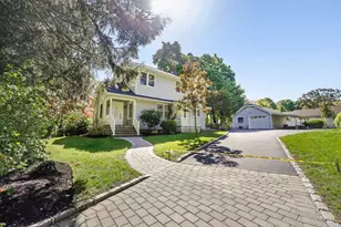 9 Talmadge Dr, Huntington Station, NY 11746 - Photo 2
