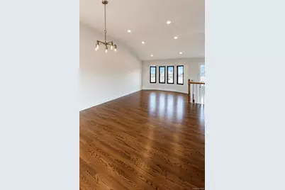 745 S 9th Street, Lindenhurst, NY 11757 - Photo 4