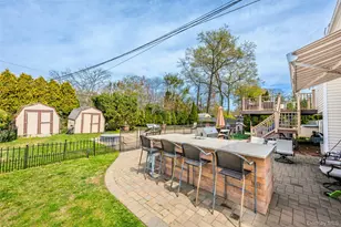 17 Seaver Ln, Smithtown, NY 11787 - Photo 24