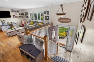 17 Seaver Ln, Smithtown, NY 11787 - Photo 2