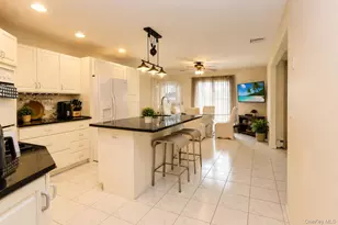 354 Petticoat Ln, Bloomingburg, NY 12721 - Photo 10
