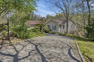 18 Beaver Ln W, Westhampton, NY 11977 - Photo 34