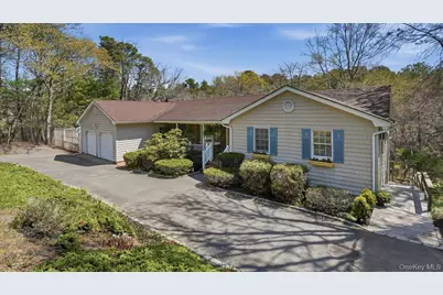 18 Beaver Lane W, Westhampton, NY 11977 - Photo 2