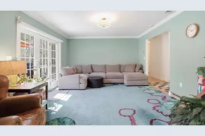 18 Beaver Lane W, Westhampton, NY 11977 - Photo 8