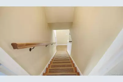 18 Beaver Lane W, Westhampton, NY 11977 - Photo 20