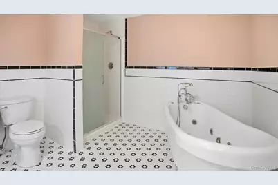 18 Beaver Lane W, Westhampton, NY 11977 - Photo 30