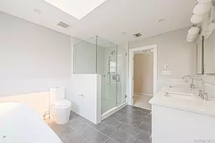 104 Locust Ave, Rockville Centre, NY 11570 - Photo 28