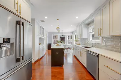 104 Locust Avenue, Rockville Centre, NY 11570 - Photo 14
