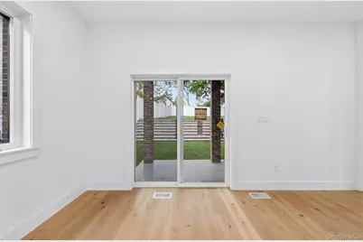 8366 Charlecote Ridge, Jamaica, NY 11432 - Photo 6