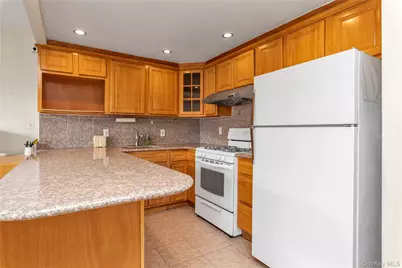 136-17 Maple Avenue #5H, Flushing, NY 11355 - Photo 10