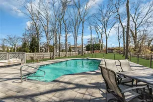 132 Washington Ave, Plainview, NY 11803 - Photo 6