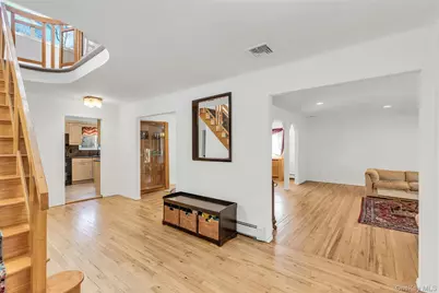 132 Washington Avenue, Plainview, NY 11803 - Photo 10